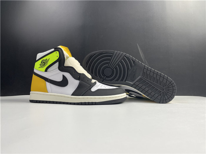 Jordan1 White Black Volt University Gold 555088-118