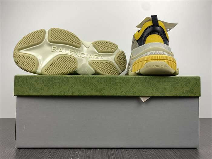 Gocci x BLCG The Hacker Project Triple S Beige Green Yellow 681067 UMO20 9766