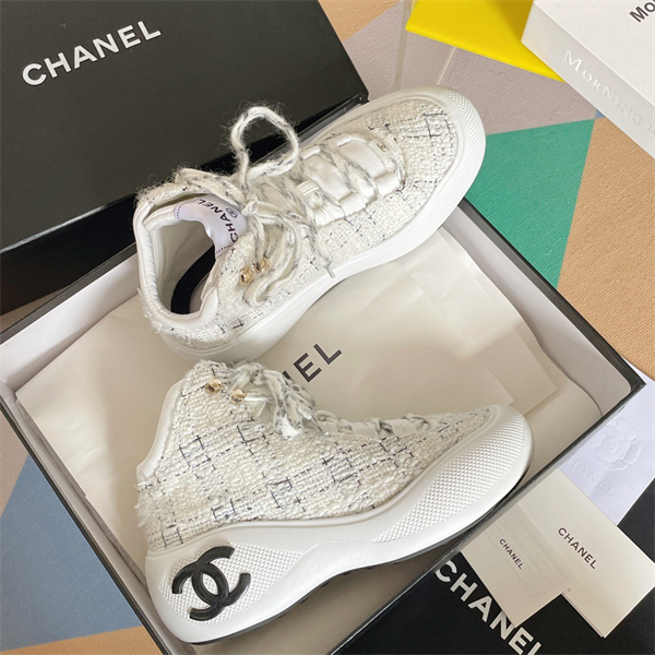 CHANEL 12