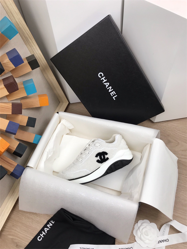 Chanal Sneakers