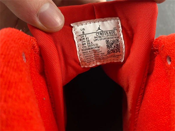 Jordan 9 Retro Chile Red