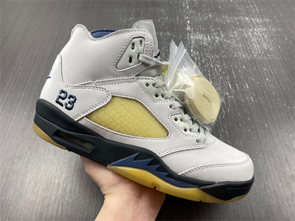 Jordan 5 Retro A Ma Maniére Diffused Blue FZ5758-004