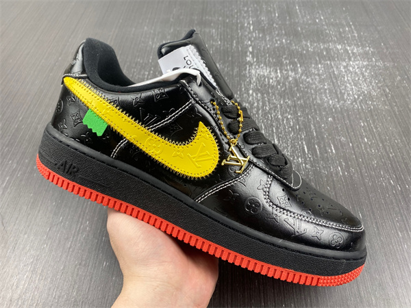 LouisVuitton x Nike Air Force 0000123