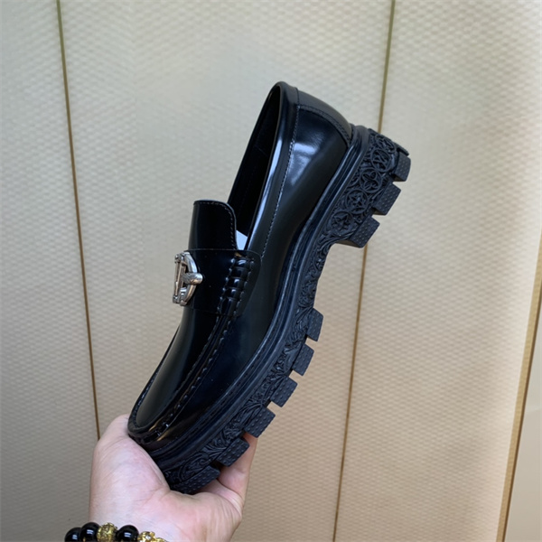 Lv Loafer 009