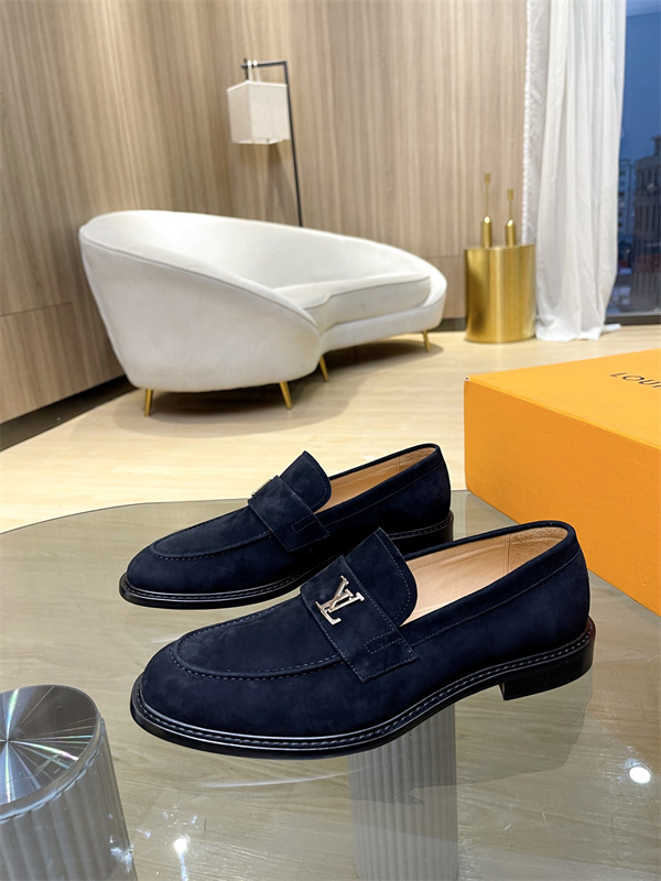 Lv Loafer 043
