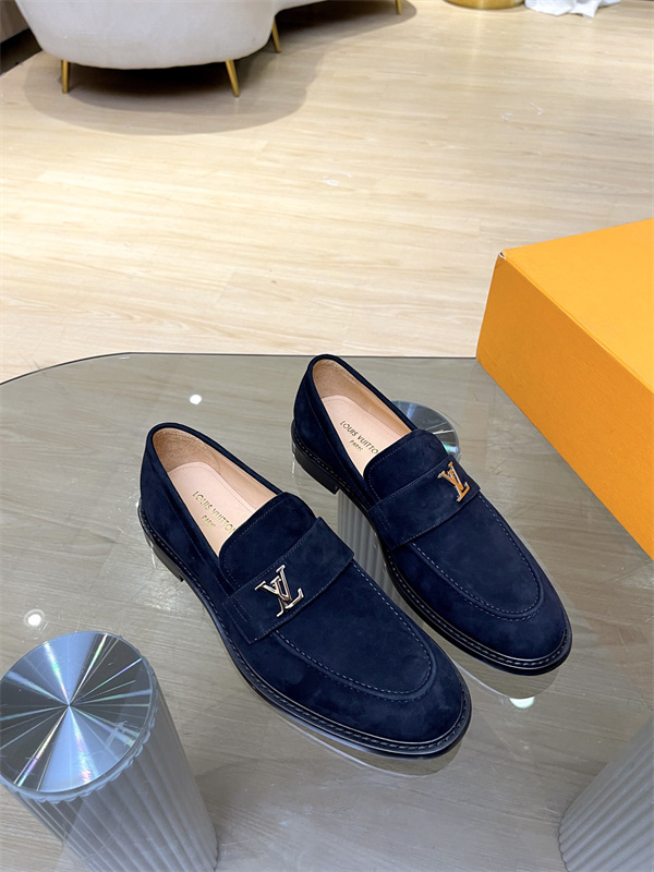 Lv Loafer 043