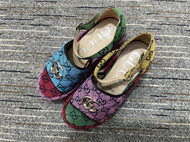 G*u*i sandals women 3