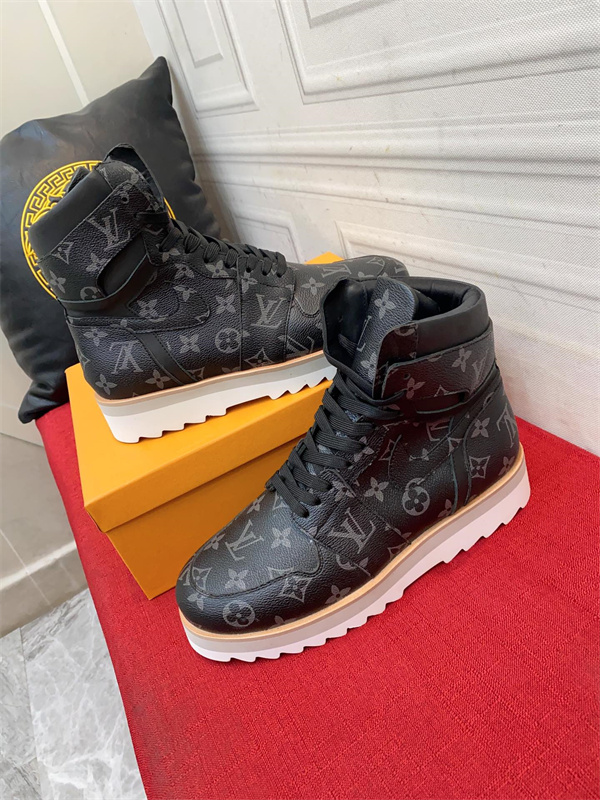 LV x Nike Sneaker