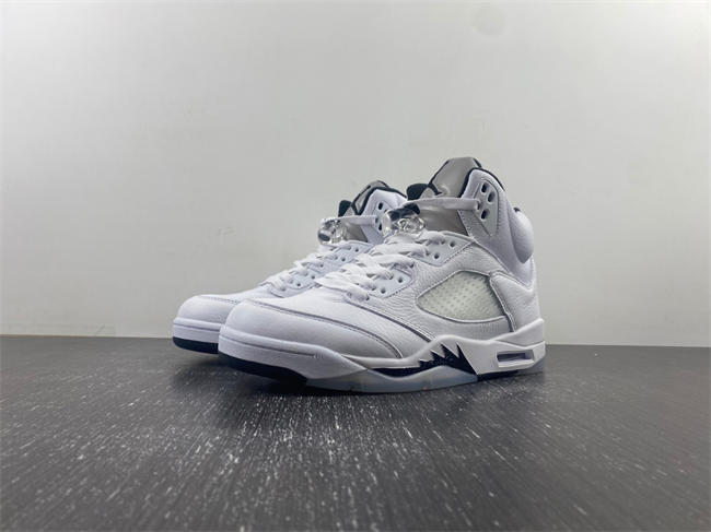 Air Jordan AIR JORDAN 5 RETRO ''WHITE BLACK'' DD0587-110