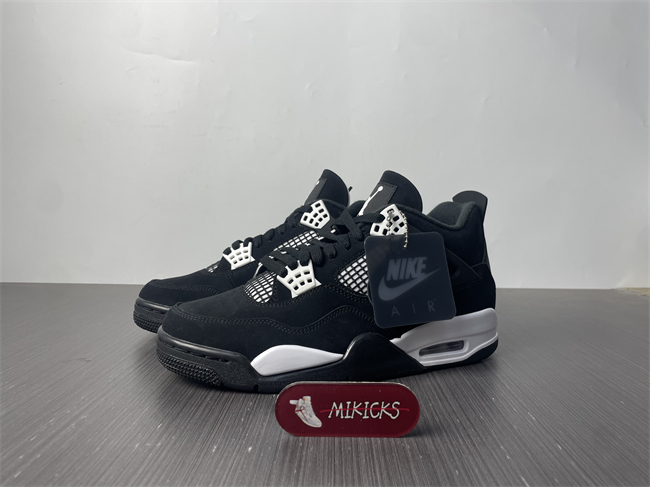 AIR JORDAN 4 RETRO ''WHITE THUNDER'' FQ8138-001