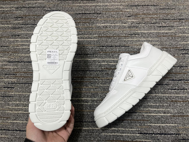 Prada Sneaker 17
