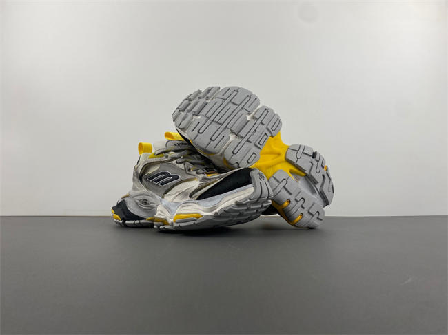 Balenciaga 11 CARGO 23ss 784341 W2MV1 1170