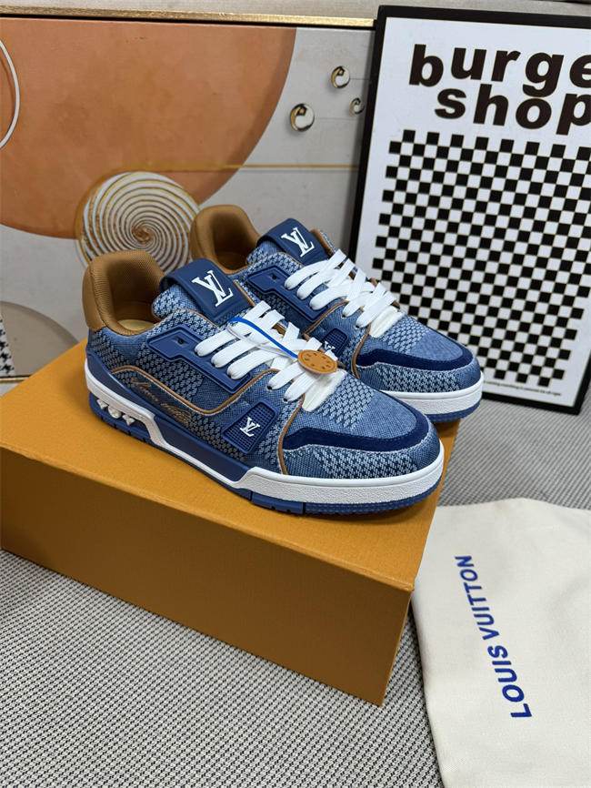 Lv Trainer Sneaker