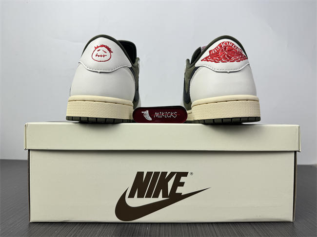 Travis Scott x Air Jordan 1 Low OG DM7866-200