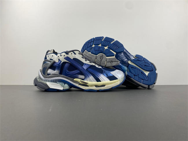 7.5Balenciaga 772774-WRUNG 2410