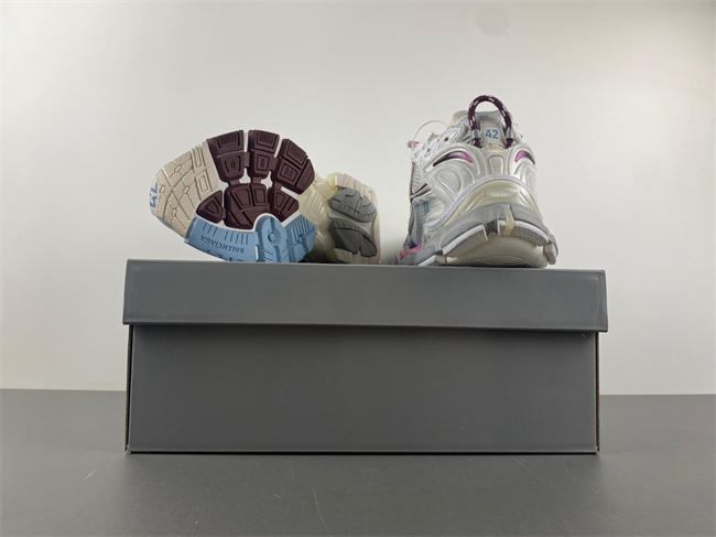 7.5Balenciaga 772774-WRUNG 3120