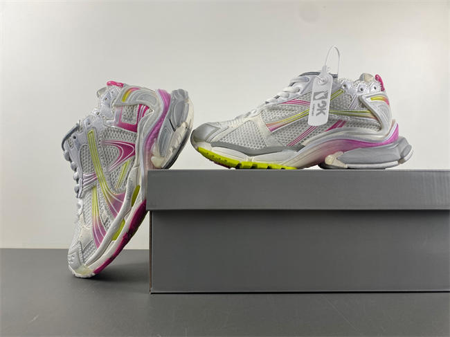 7.5Balenciaga 772767-WRUNG 9517