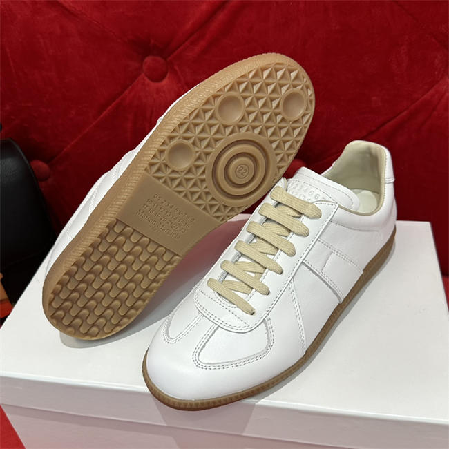 ma*s*n Ma*i*la sneaker