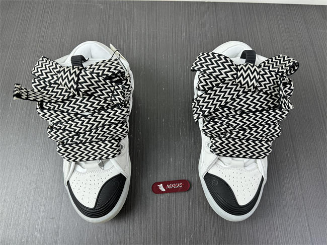 Lanvon Curb Sneaker 16