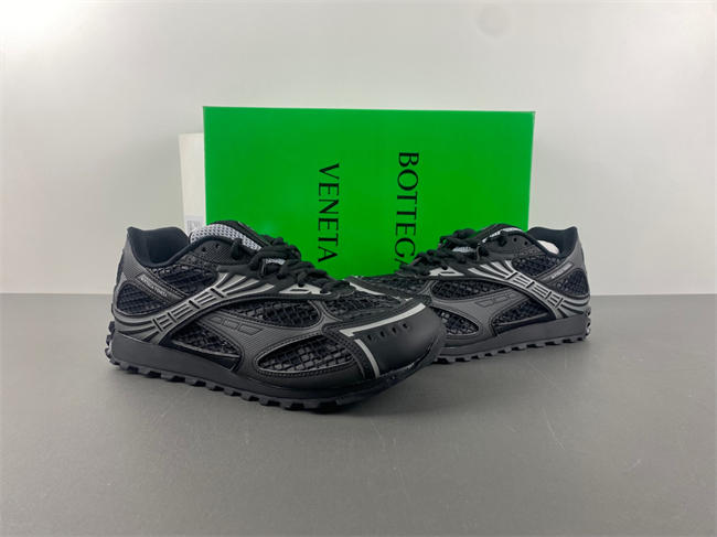 Bottega Veneta Orbit Surf 741357 V2X40 1000
