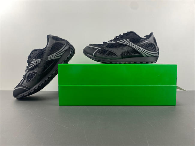 Bottega Veneta Orbit Surf 741357 V2X40 1000