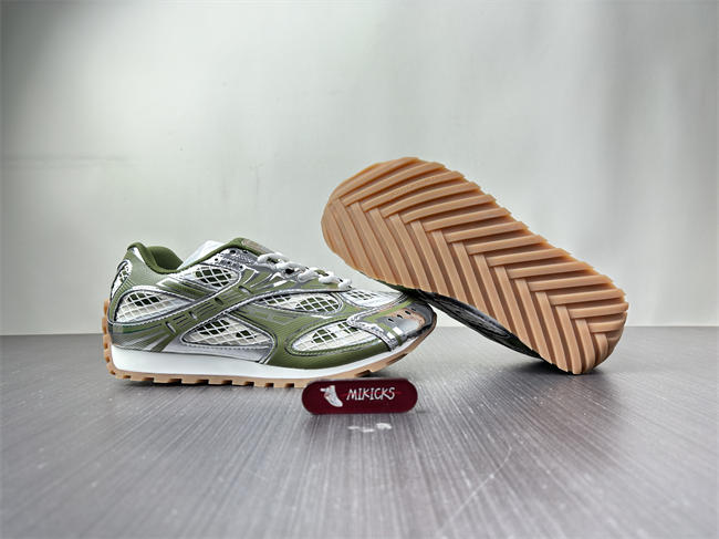 Bottega Veneta Orbit Surf  741357 V2X40 2848