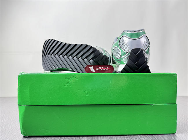 Bottega Veneta Orbit Surf 741357 V2X40 1428