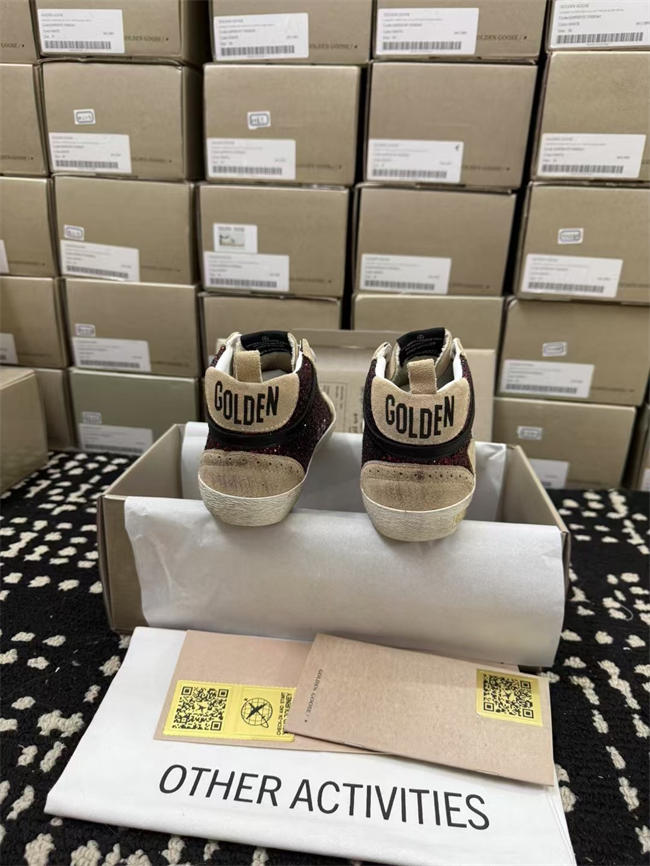 Golden Goose Sneaker