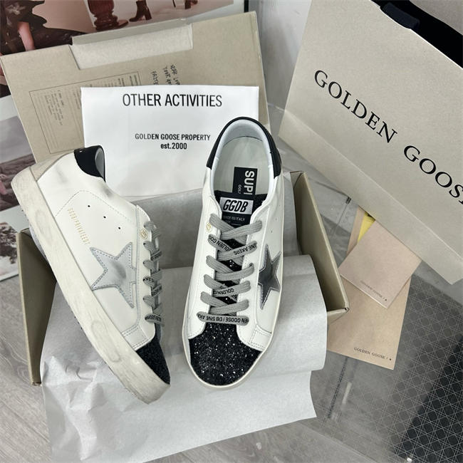 Golden Goose Sneaker