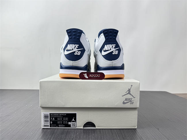 Nike SB x Air Jordan 4 “Navy” DR5415-100