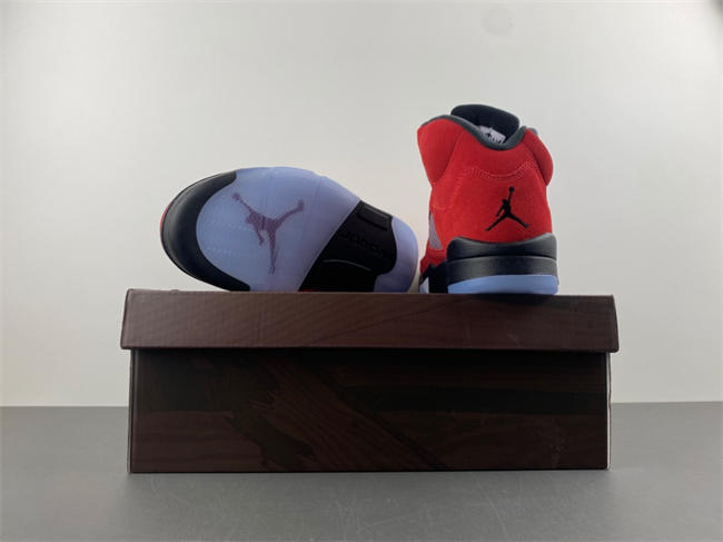 Air Jordan 5 “Raging Bull”  DD0587-600
