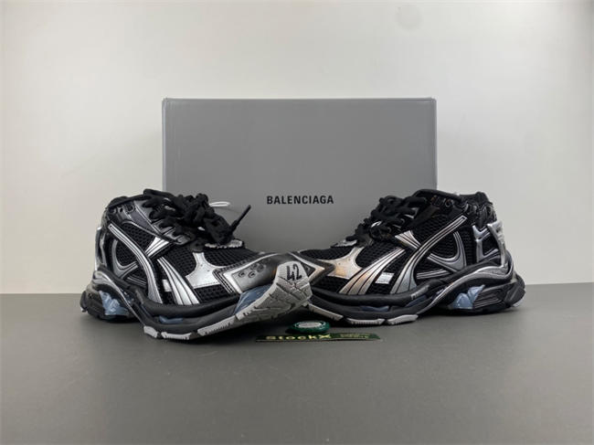 7.5 Balenciaga Runner 772774 W3RNY 0322