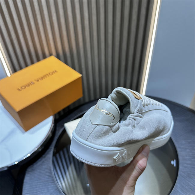 Lv Sneaker